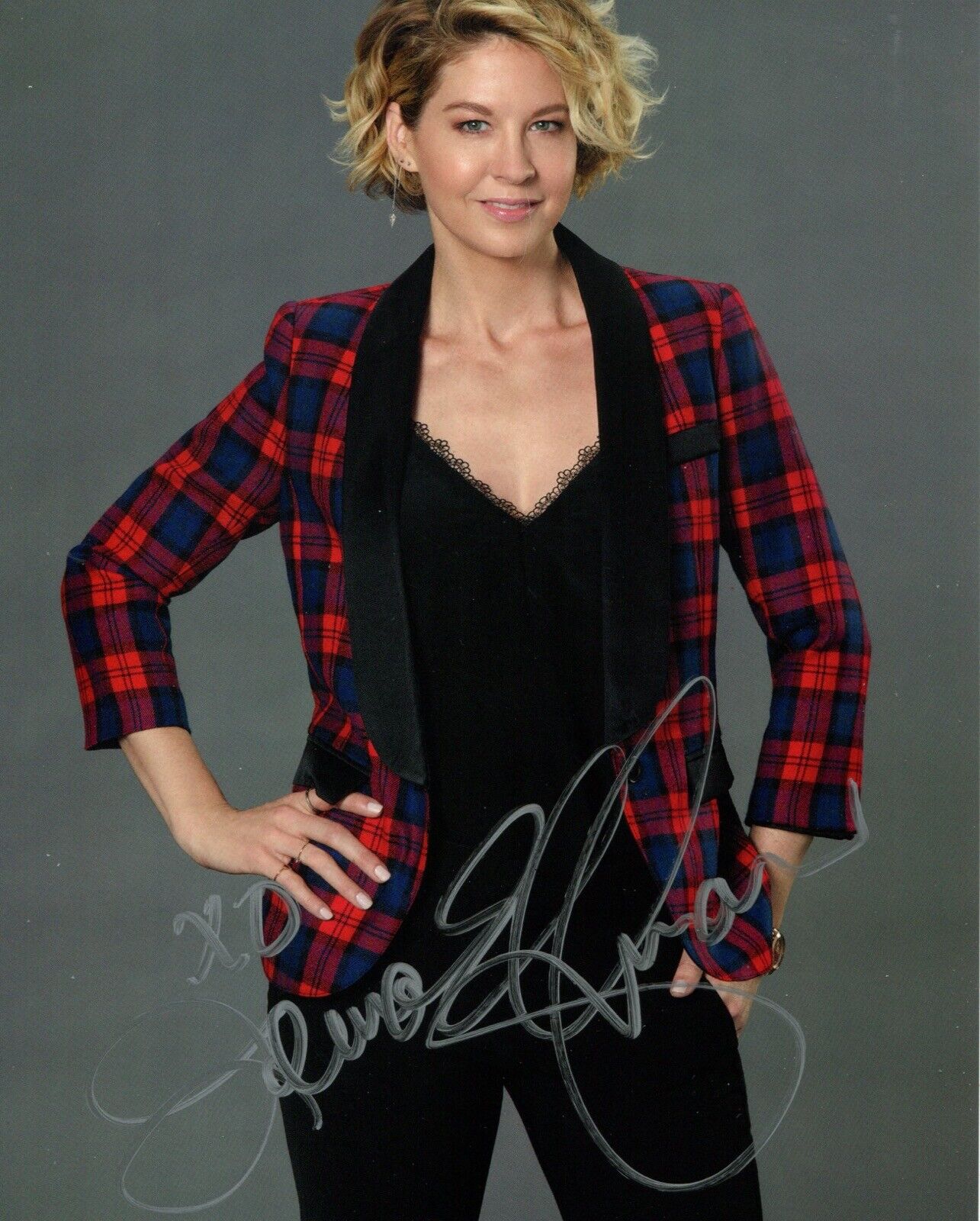 Dharma and Greg actress Jenna Elfman signed 8x10 Photo Poster painting