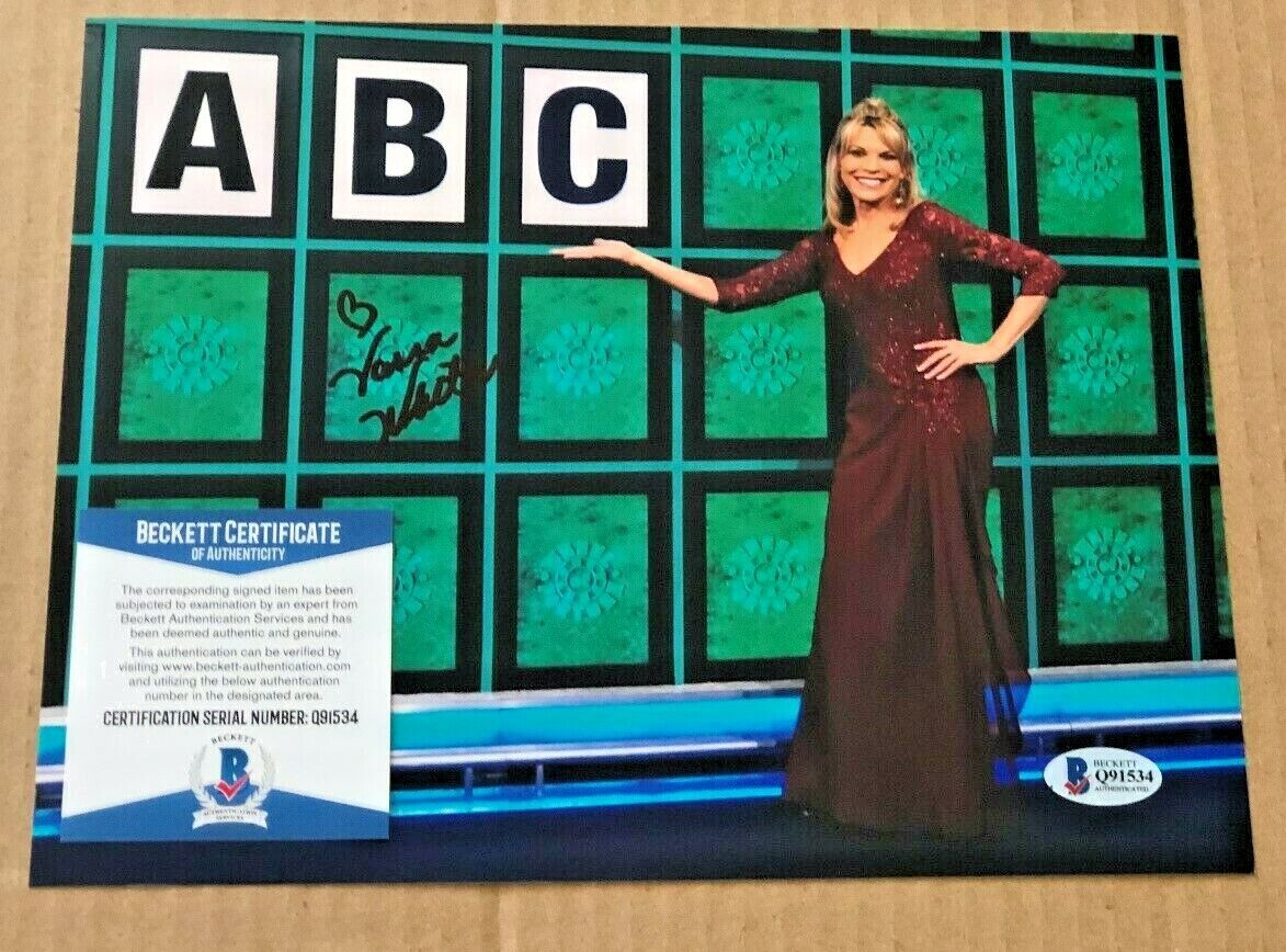 VANNA WHITE SIGNED 8X10 WHEEL OF FORTUNE Photo Poster painting BECKETT CERTIFIED