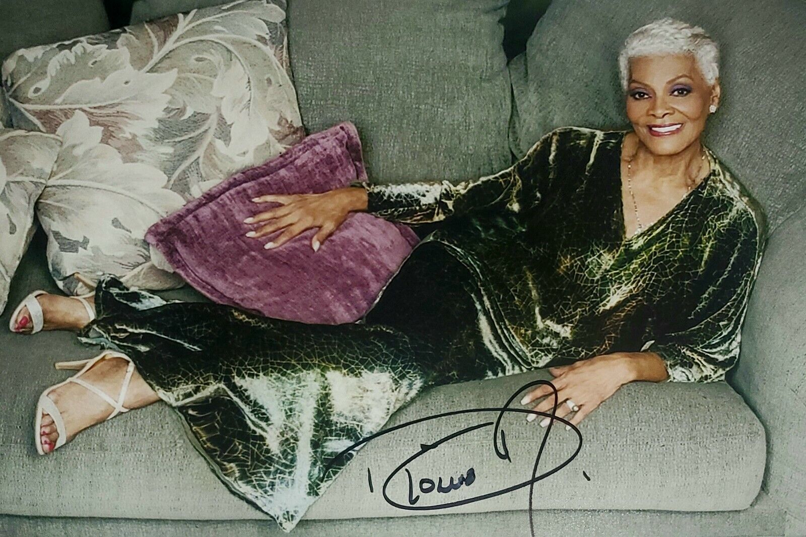 Dionne Warwick Hand Signed Autograph Photo Poster painting R&B Singer I Say a Little Prayer