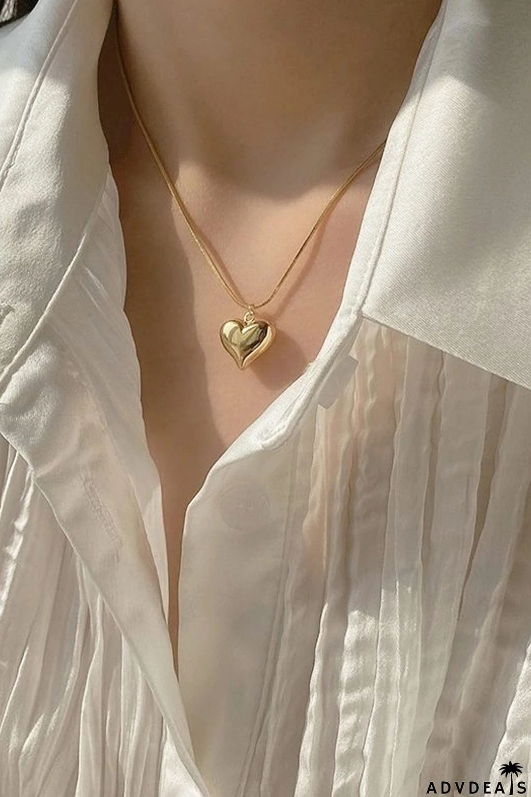 Three-dimensional Heart Necklace