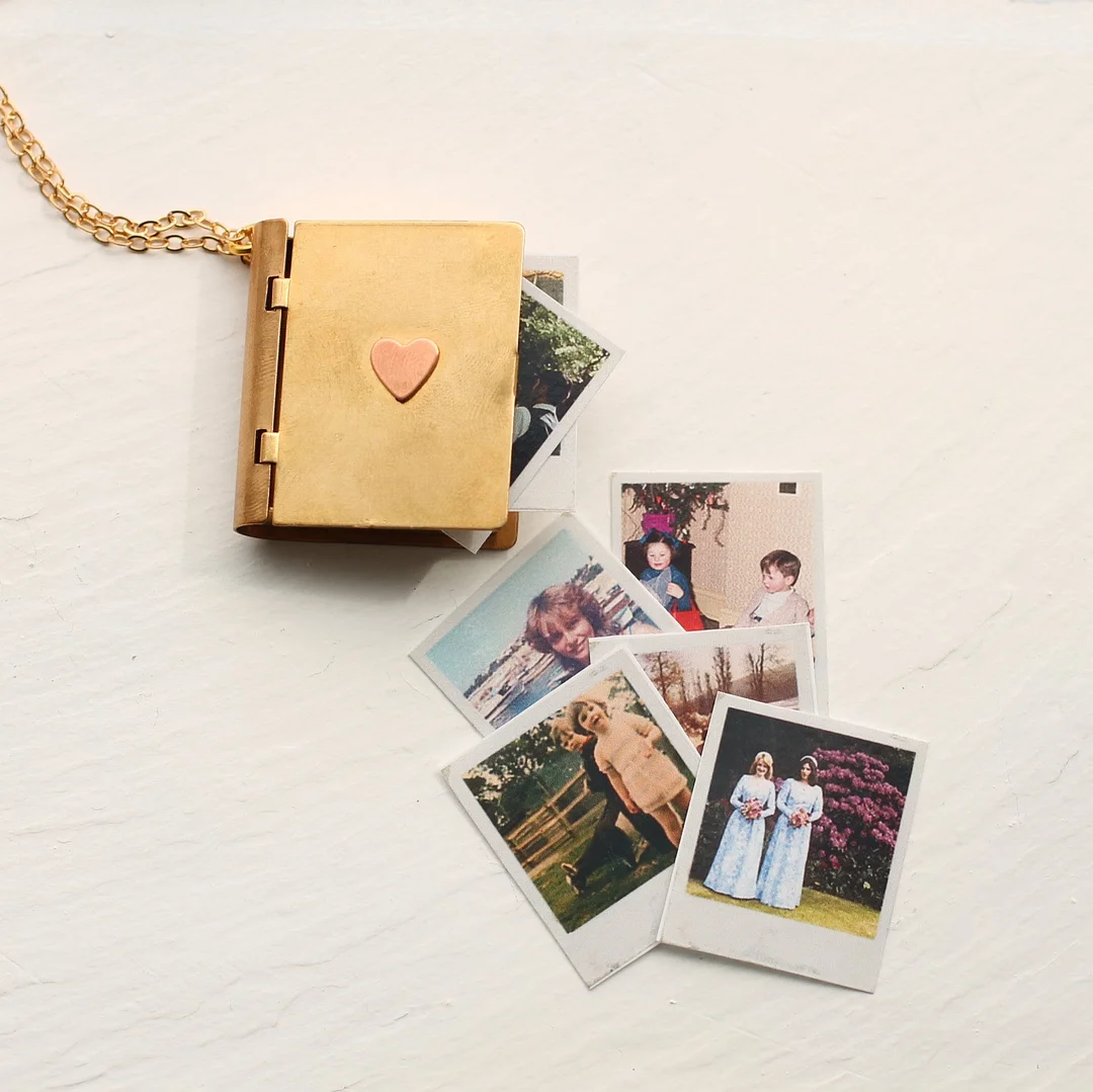 The best gift for Mother, Wife & Girlfriend | Locket with Pictures(1-20pcs), Photo Locket, Wedding Album Photo Gift, Thoughtful Gift, I Miss You gift