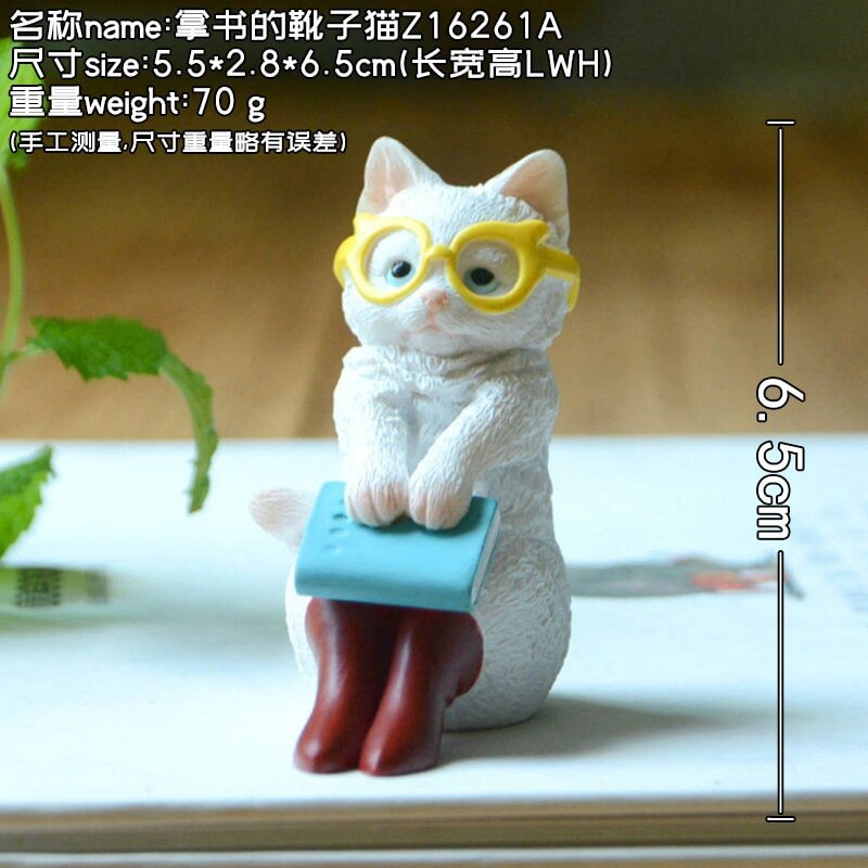 Creative Cute Cat in Boots Ornaments Cartoon Kitten Simulation Animal Figurine Desktop Decoration Gifts for Girlfriends