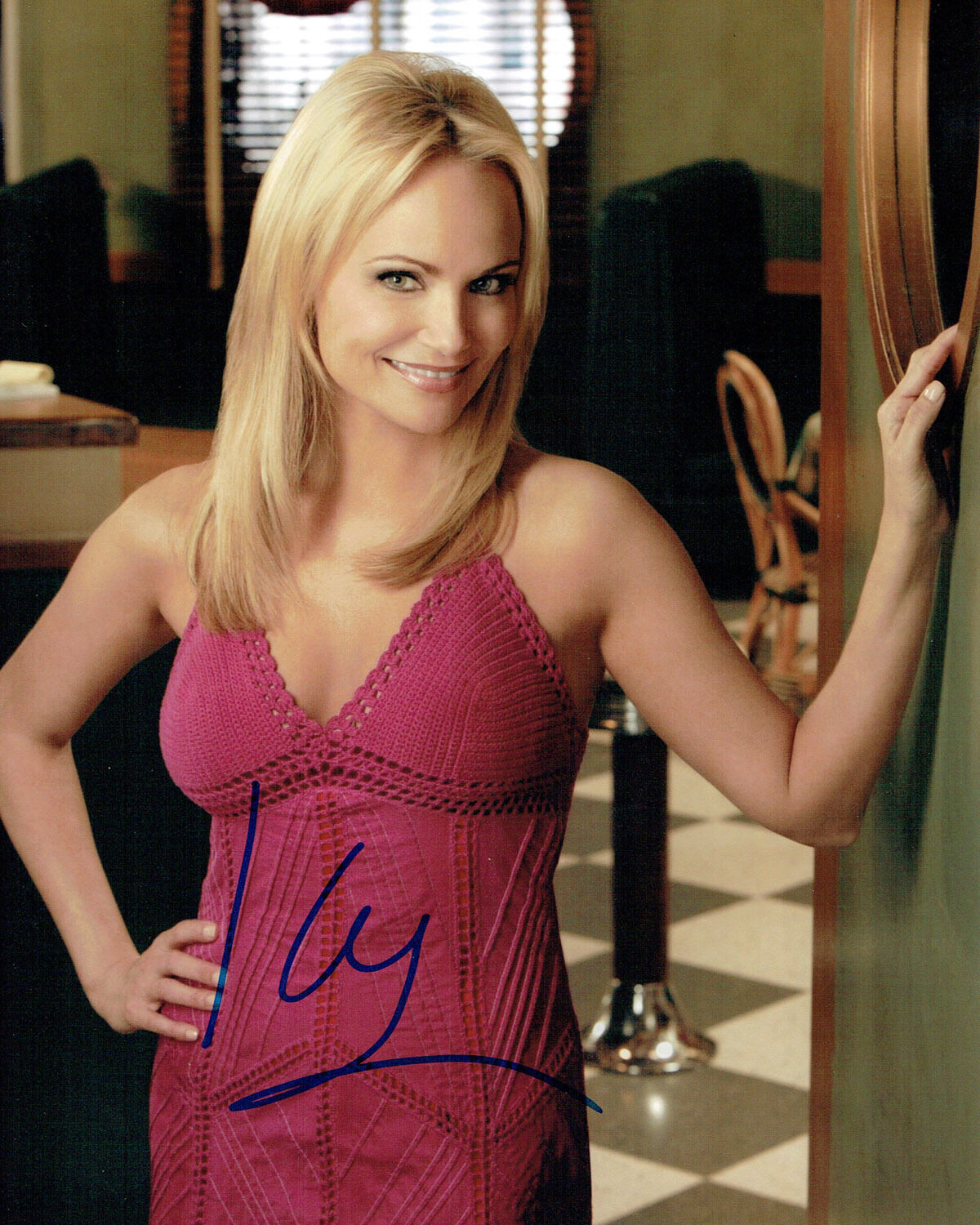 Kristin CHENOWETH SIGNED RARE 10x8 Photo Poster painting AFTAL Autograph COA Actress