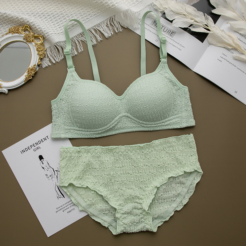 Teamgoo Women Seamless Bra Set V-neck Wireless Bras and Sexy Low Waist Panties Female Comfort Lingerie Set Girls Sport Underwear Set