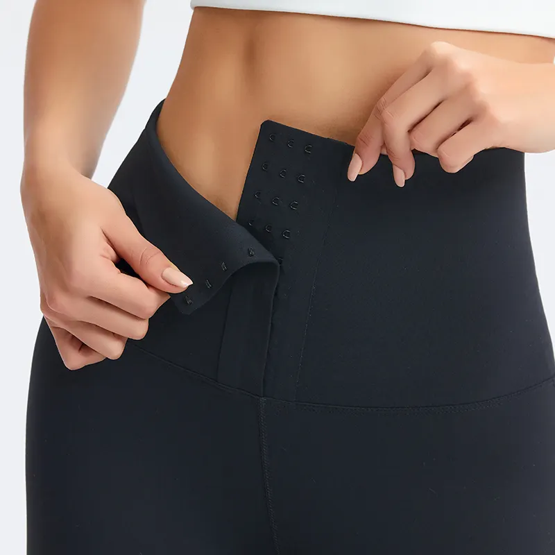 black activewear leggings details