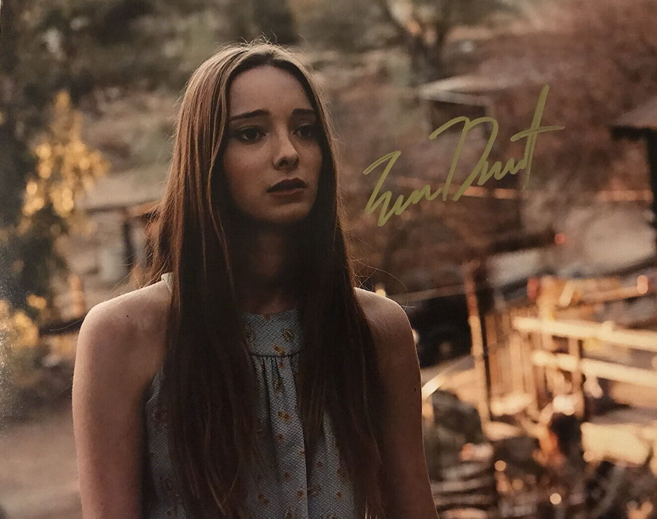 EMMA DUMONT HAND SIGNED 8x10 Photo Poster painting THE GIFTED SHOW SEXY ACTRESS AUTOGRAPH COA