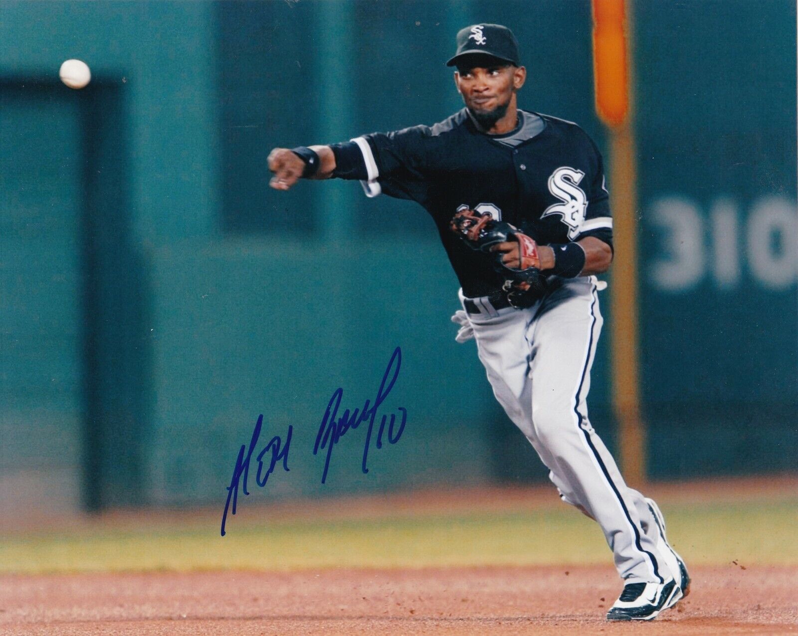 ALEXEI RAMIREZ CHICAGO WHITE SOX ACTION SIGNED 8x10