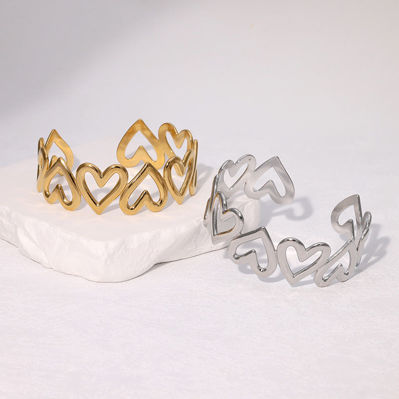 Simple And Versatile Fashion Glossy Heart-Shaped Niche Cute Design Gold-Plated Stainless Steel Bracelet