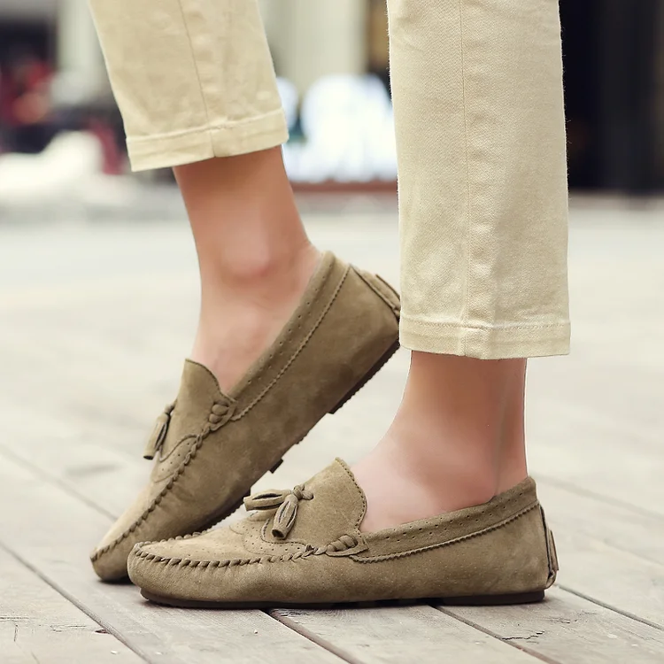 Mocassins d’été en daim beige pour hommes