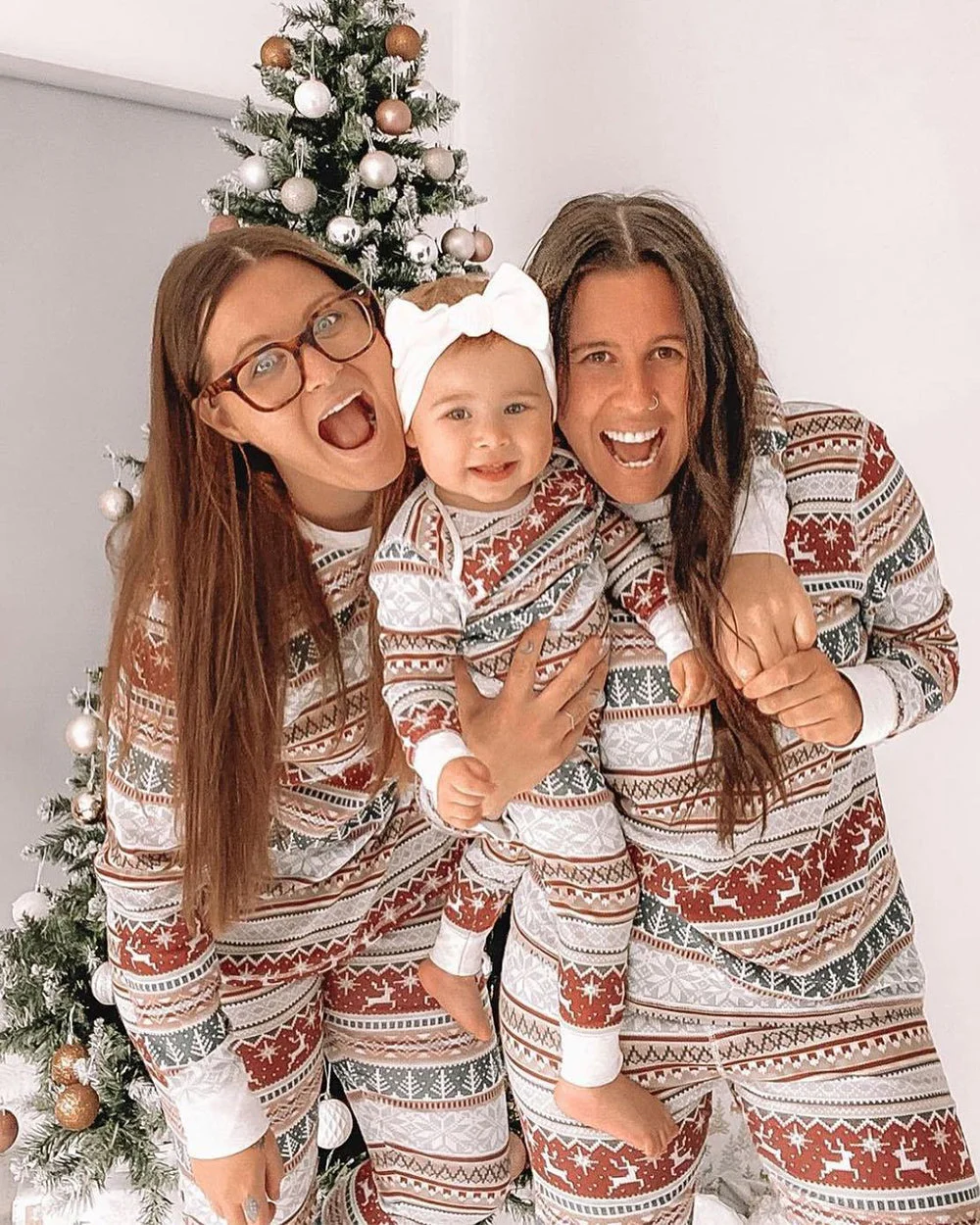 Reindeer Printed family christmas pajamas