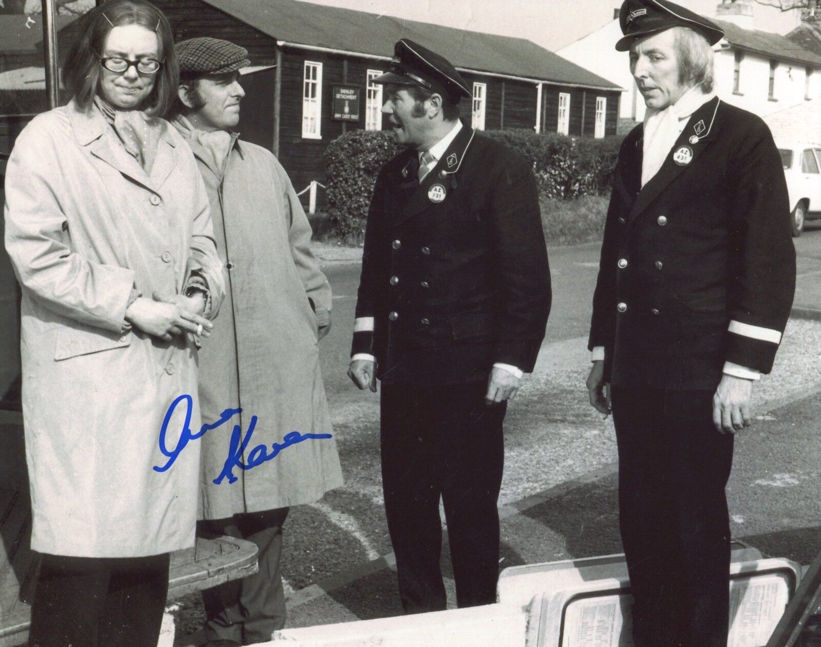 Actress Anna Karen as Olive signed ON THE BUSES comedy 8x10 Photo Poster painting UACC DEALER