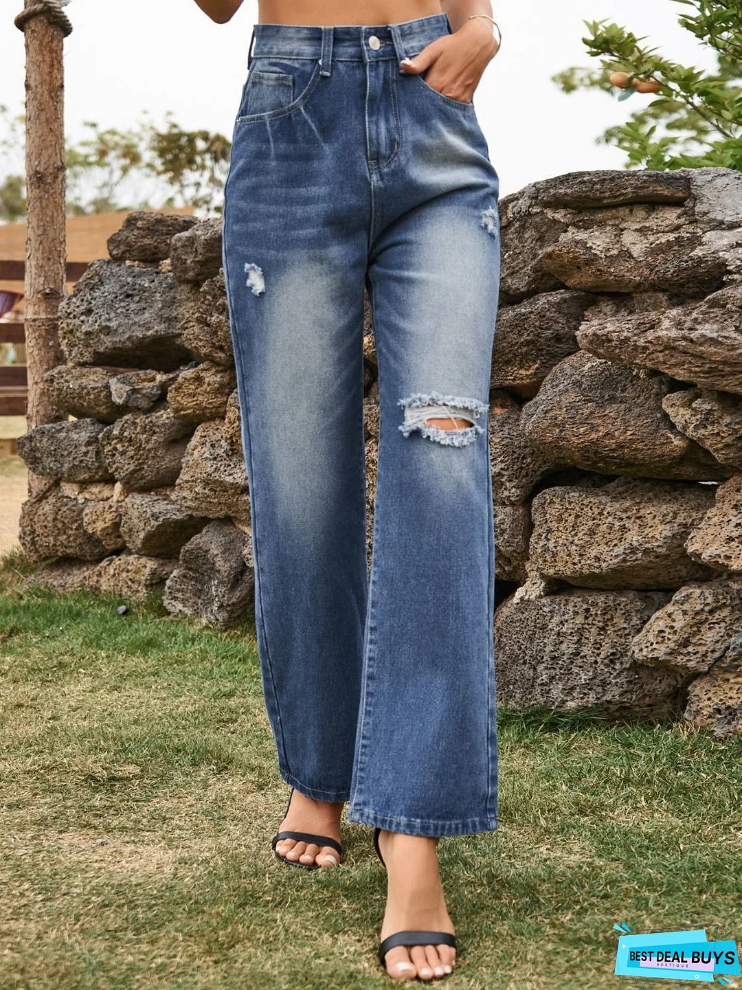 Distressed Jeans with Pockets