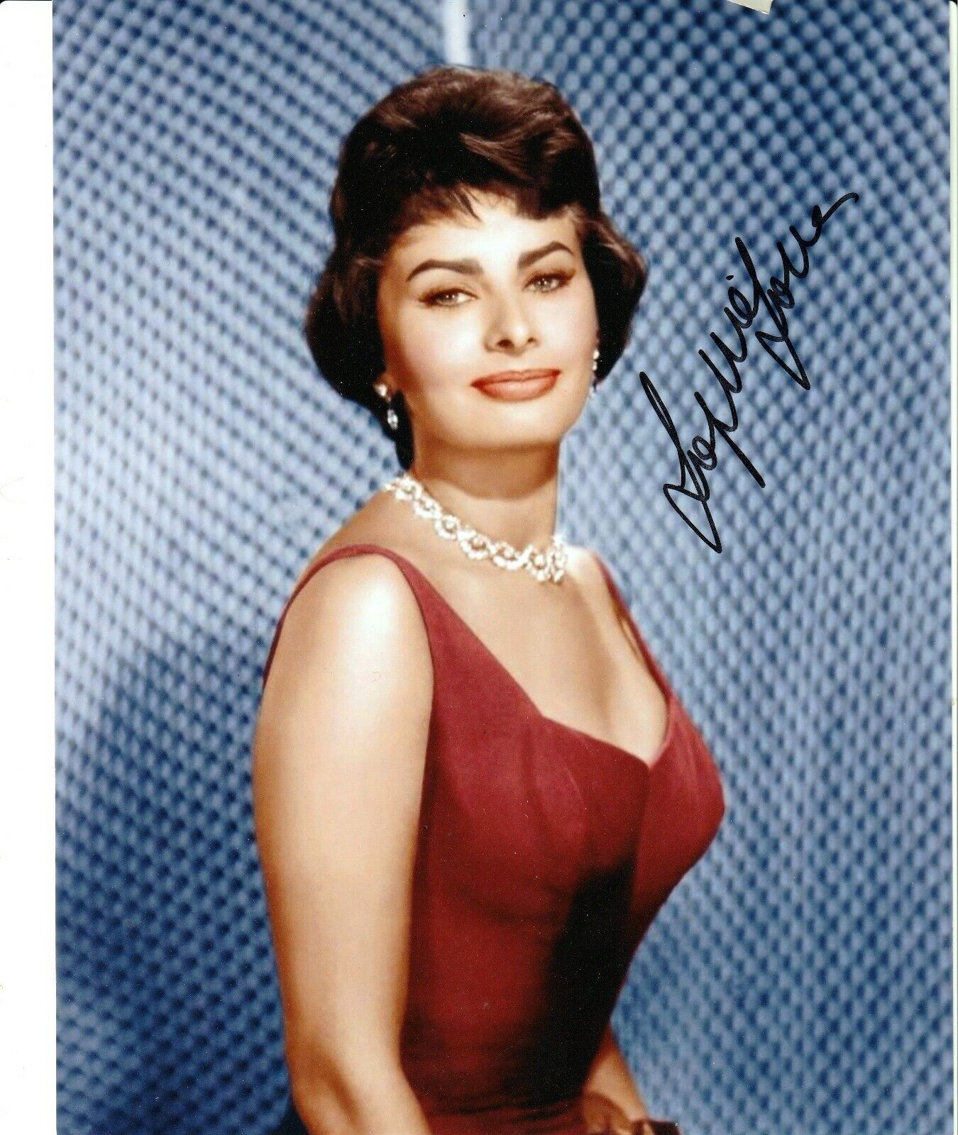 Sensational -SOPHIA LOREN - Pret a Porter Arabesque etc Signed COLOUR 8x10 pic