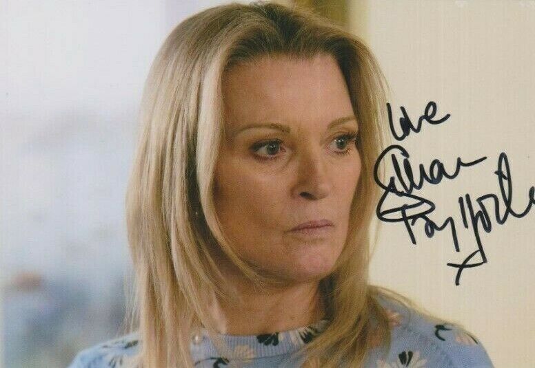 Gillian Taylforth **HAND SIGNED** 6x4 Photo Poster painting ~ Eastenders ~ AUTOGRAPHED