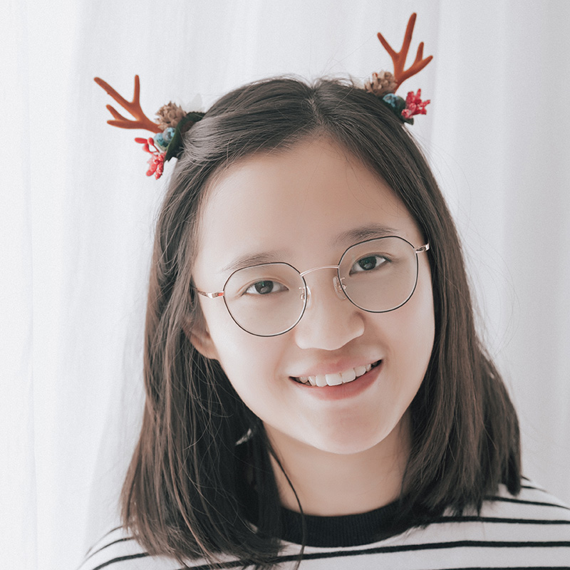 "Hromeo Reindeer Antler Hair Clip - Trendy Holiday Accessory for Women Gift"