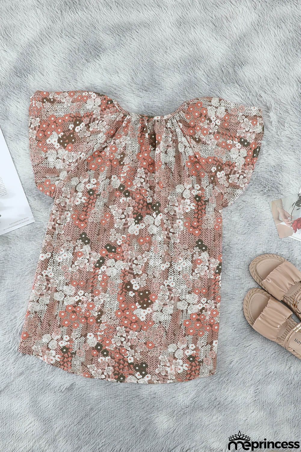 V-neck Short Sleeve Fashion Print Fantasy Fluttering Blouse