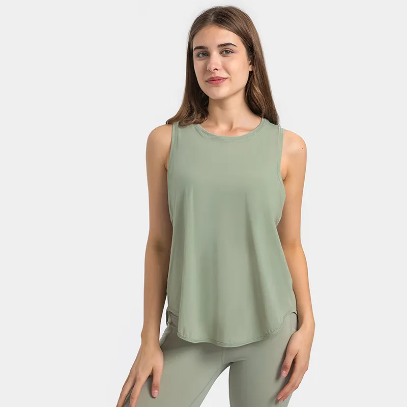 loose fitting workout tops