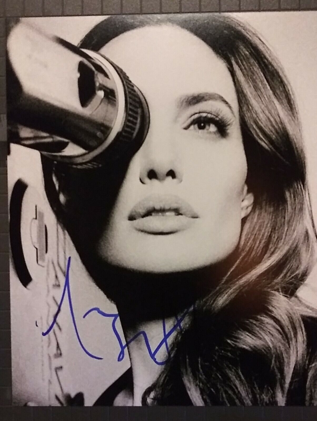 Angelina Jolie signed 8x10