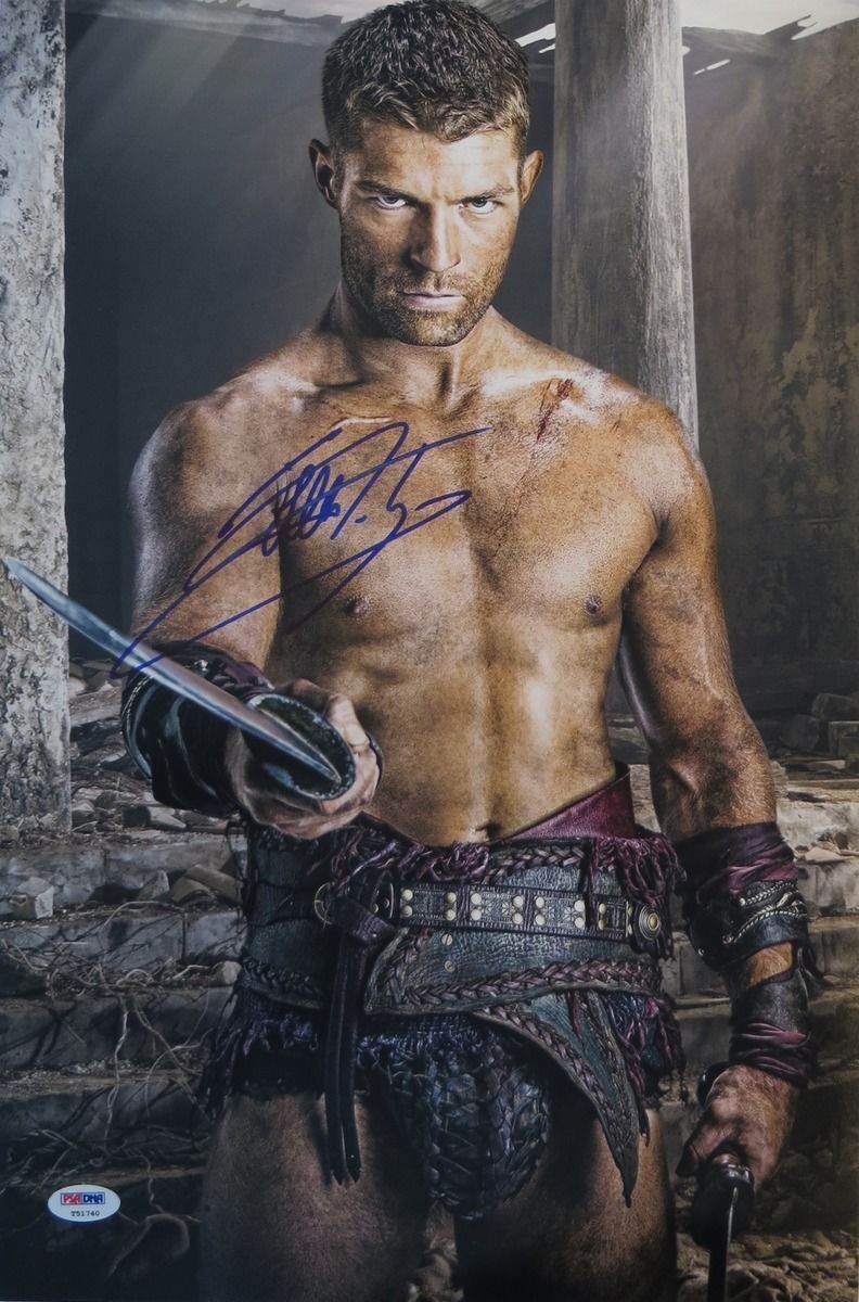 Liam McIntyre Signed Spartacus Authentic Autographed 12x18 Photo Poster painting PSA/DNA #T51740