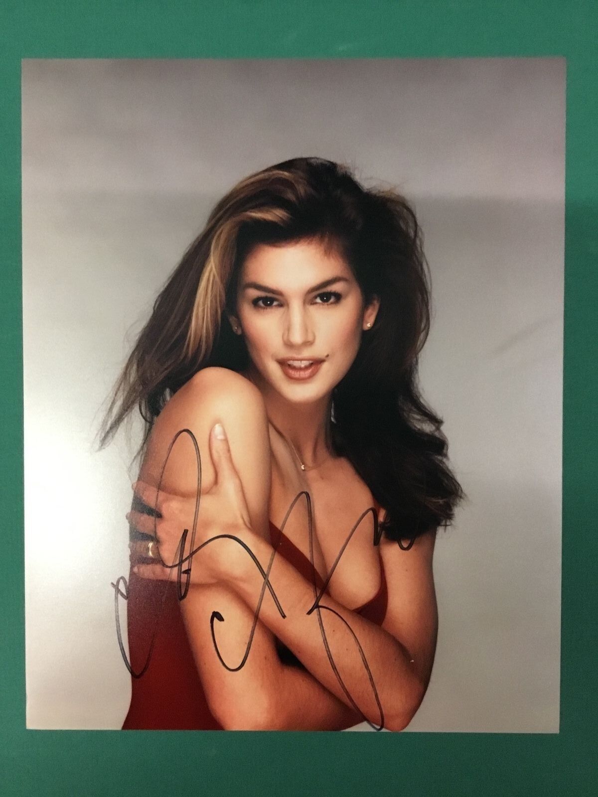 CINDY CRAWFORD LINGERIE AND SWIMSUIT MODEL AUTOGRAPHED Photo Poster painting SIGNED 8X10 #7