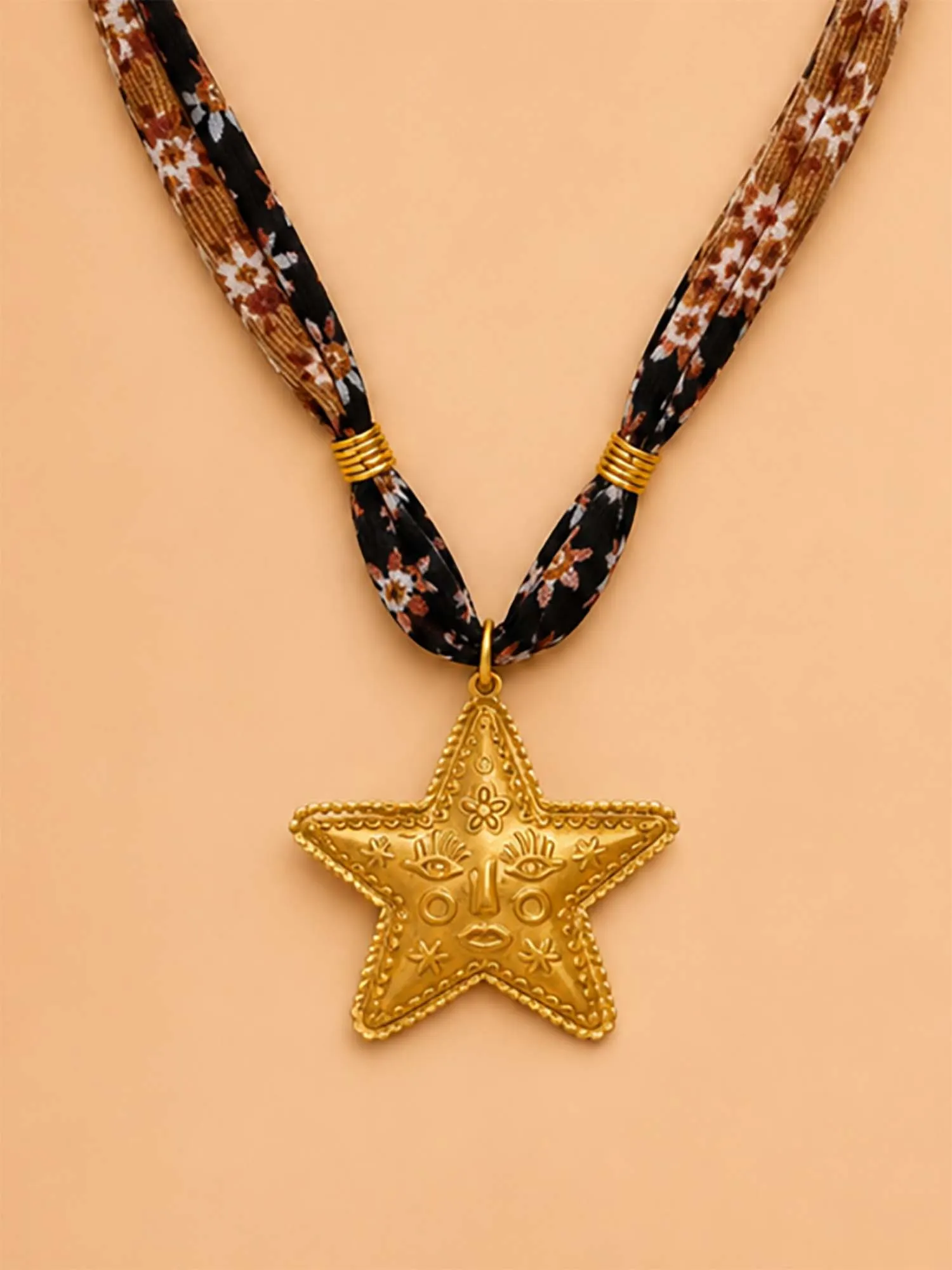 Vintage Western Scarf Pendant Necklace | Boho Fabric Choker Gold Charm Necklace