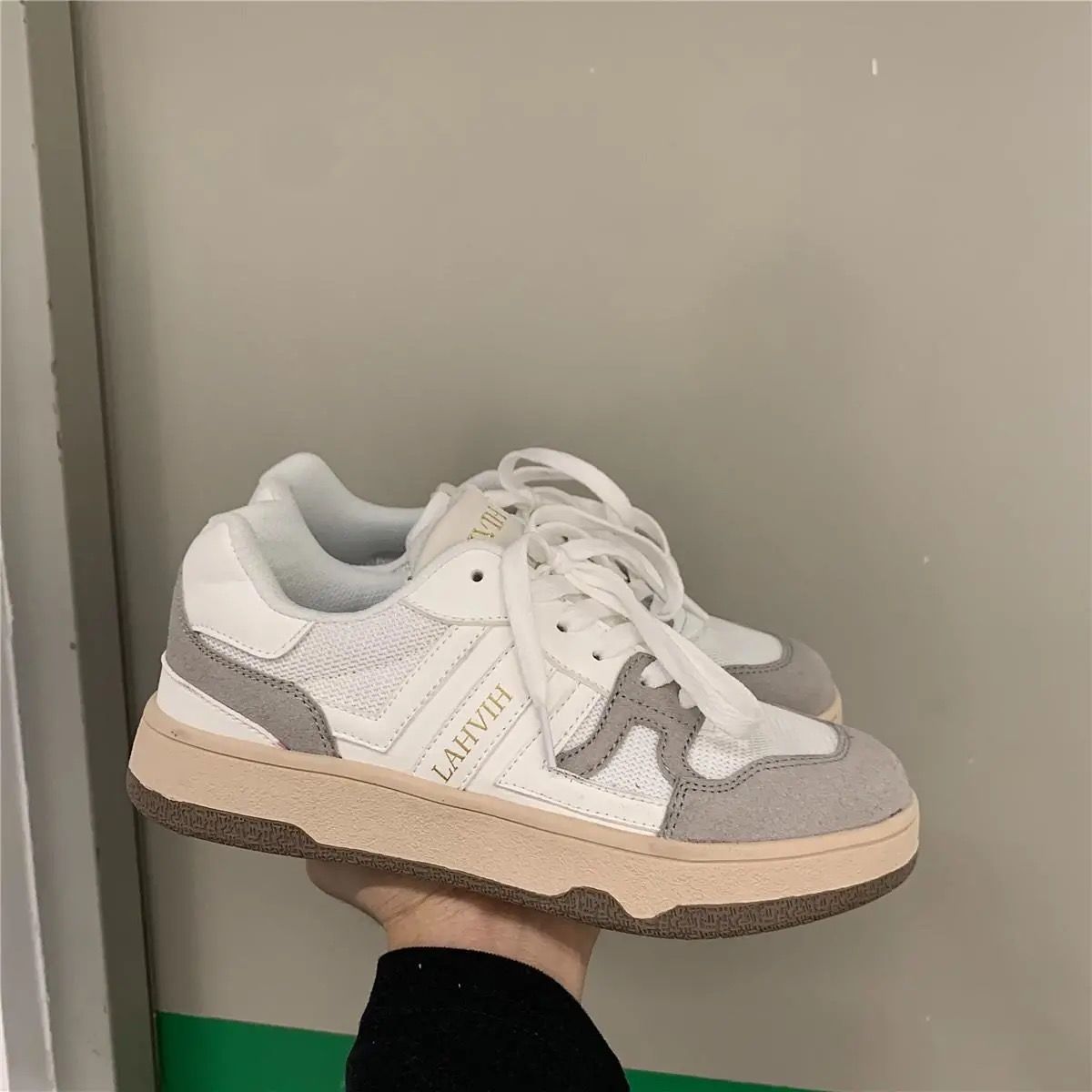 Llyge 2024 White Sneakers Women Platform Flat Vintage Casual Sports Shoes Trainers Autumn Running Canvas Rubber Sole Athletic Basket llyge