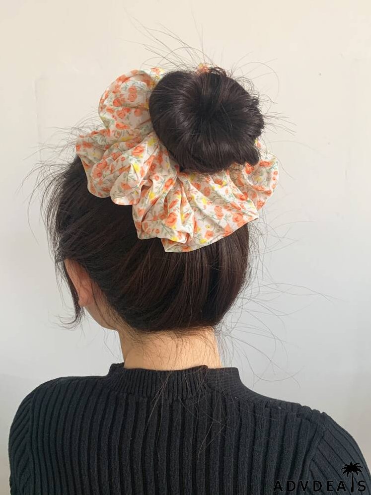 Ditsy Floral Print Scrunchie
