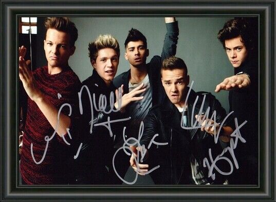 ONE DIRECTION - BAND - A4 SIGNED Photo Poster painting POSTER 4 - HIGH GLOSS PRINT