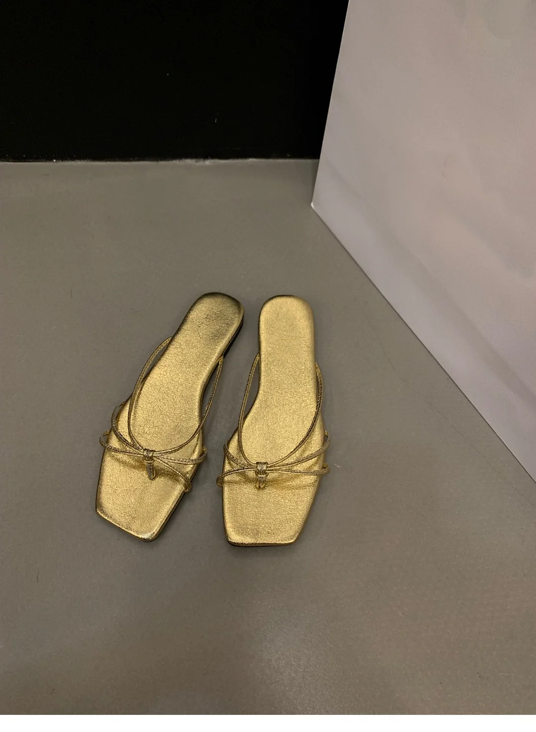 Yyvonne Flat-Bottomed Flip-Flop Fairy Shoes Wear 2025 New Summer Beach Cool Drag Silver Cool Drag