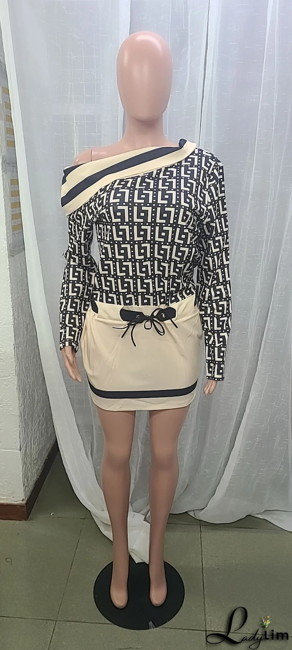 Women Turndown Collar Print Lace-Up Dress