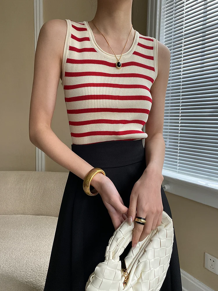 Red Striped Slim-Fit Knit Vest QueenFunky