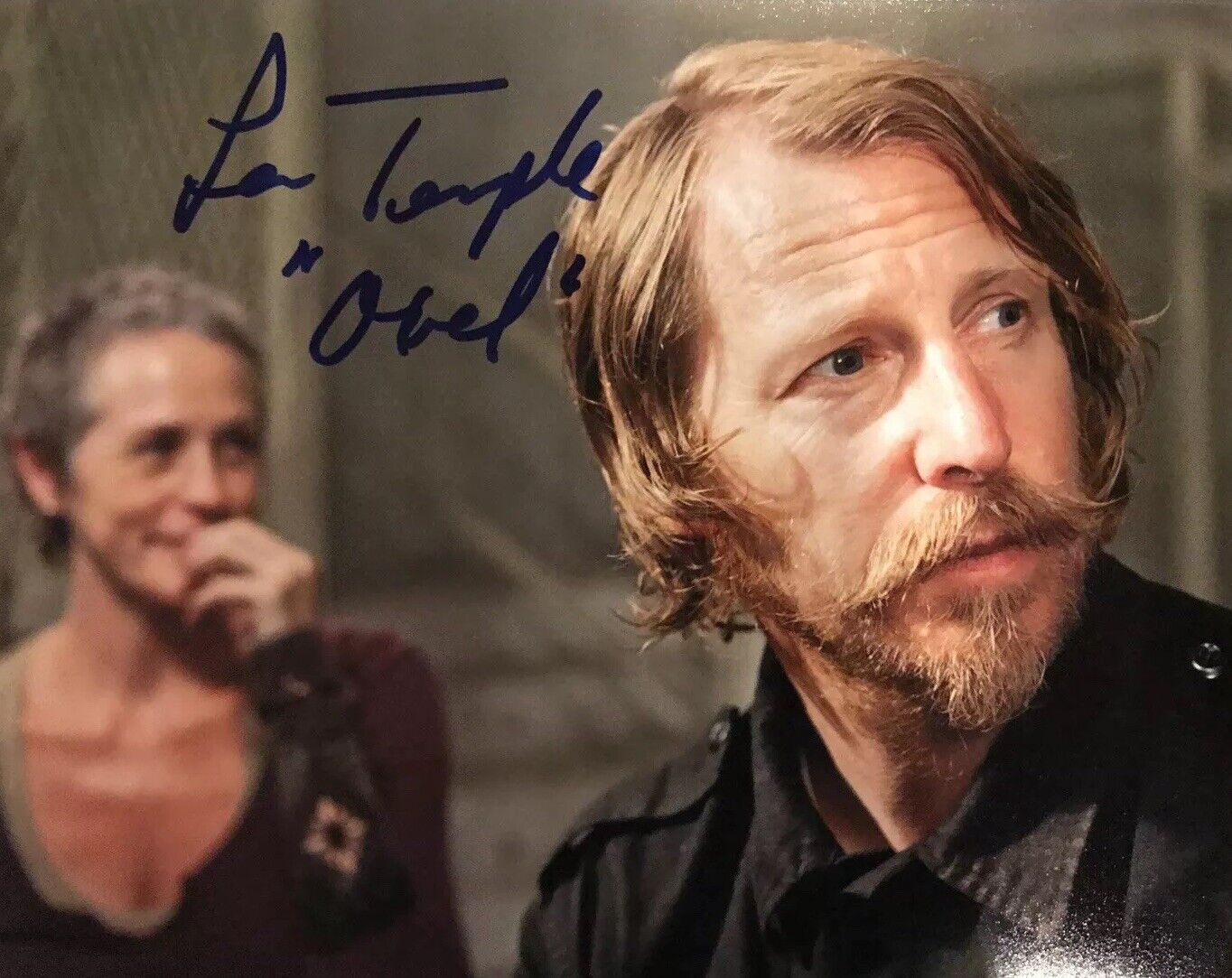 LEW TEMPLE HAND SIGNED 8x10 Photo Poster painting THE WALKING DEAD AXEL