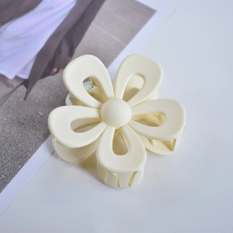 Women’s Sweet Flower Plastic Resin Stoving Varnish Hair Claws