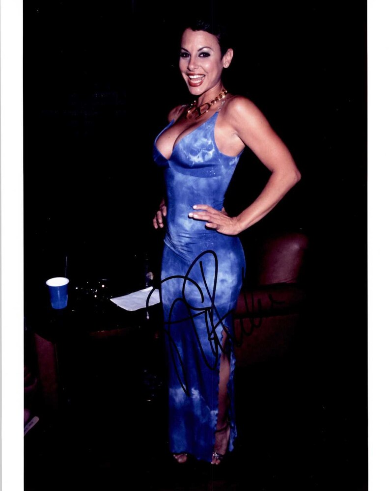 Natalie Raitano Signed Autographed Glossy 8x10 Photo Poster painting - COA Matching Holograms