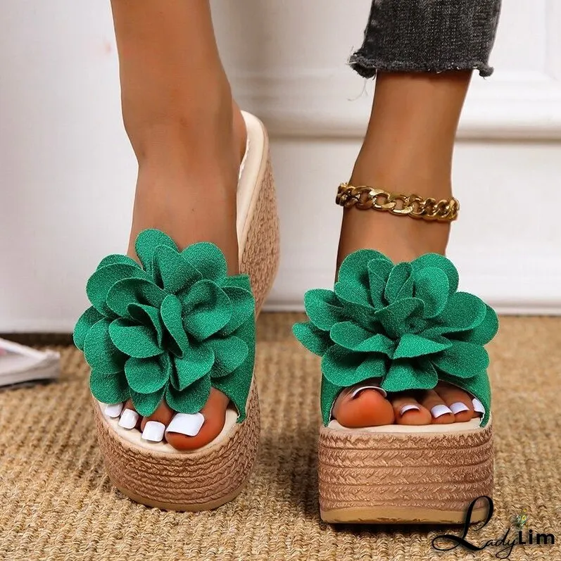 Fashionable and Effortless winter Sandals