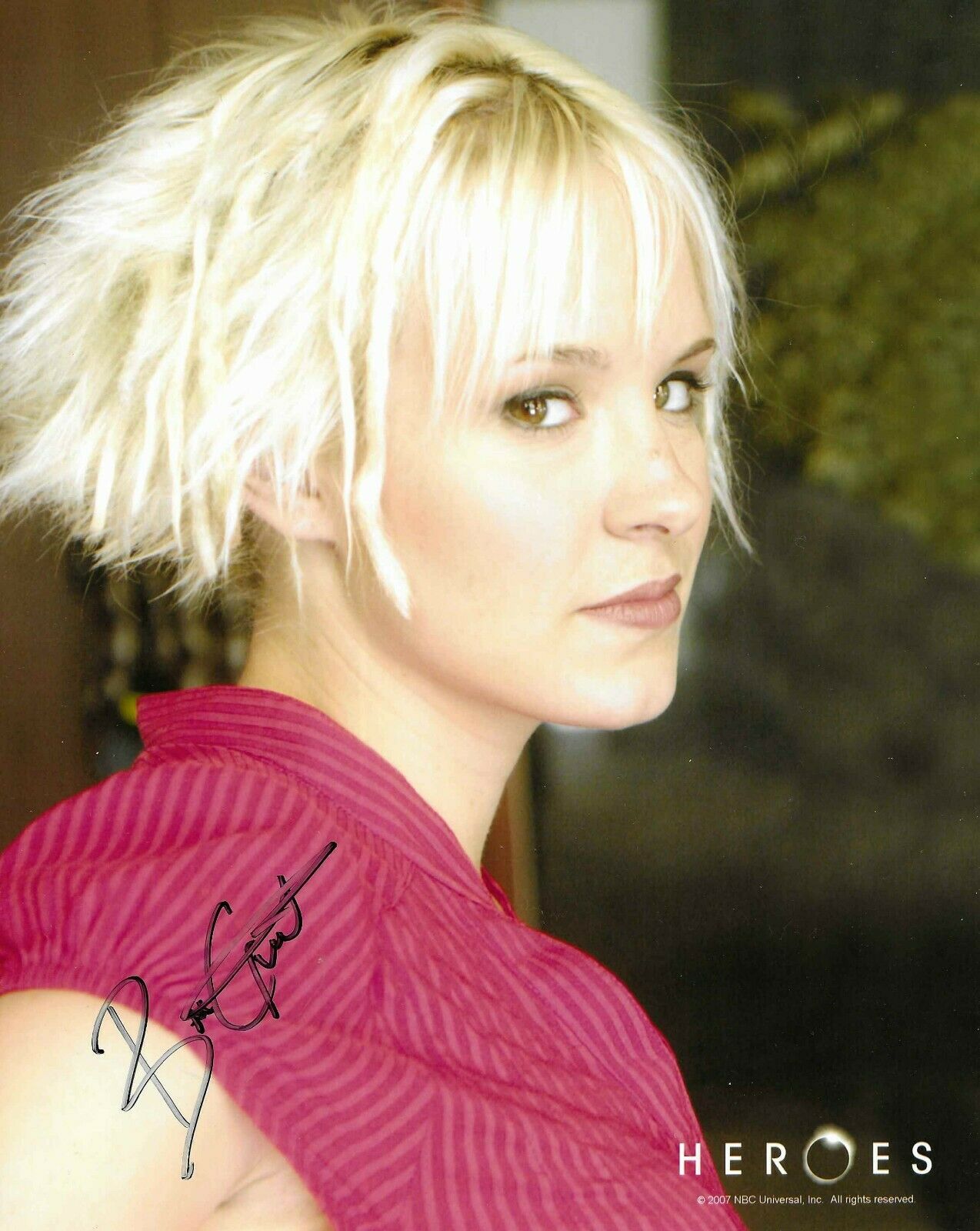 Brea Grant autograph - signed Heroes Photo Poster painting - Eastsiders