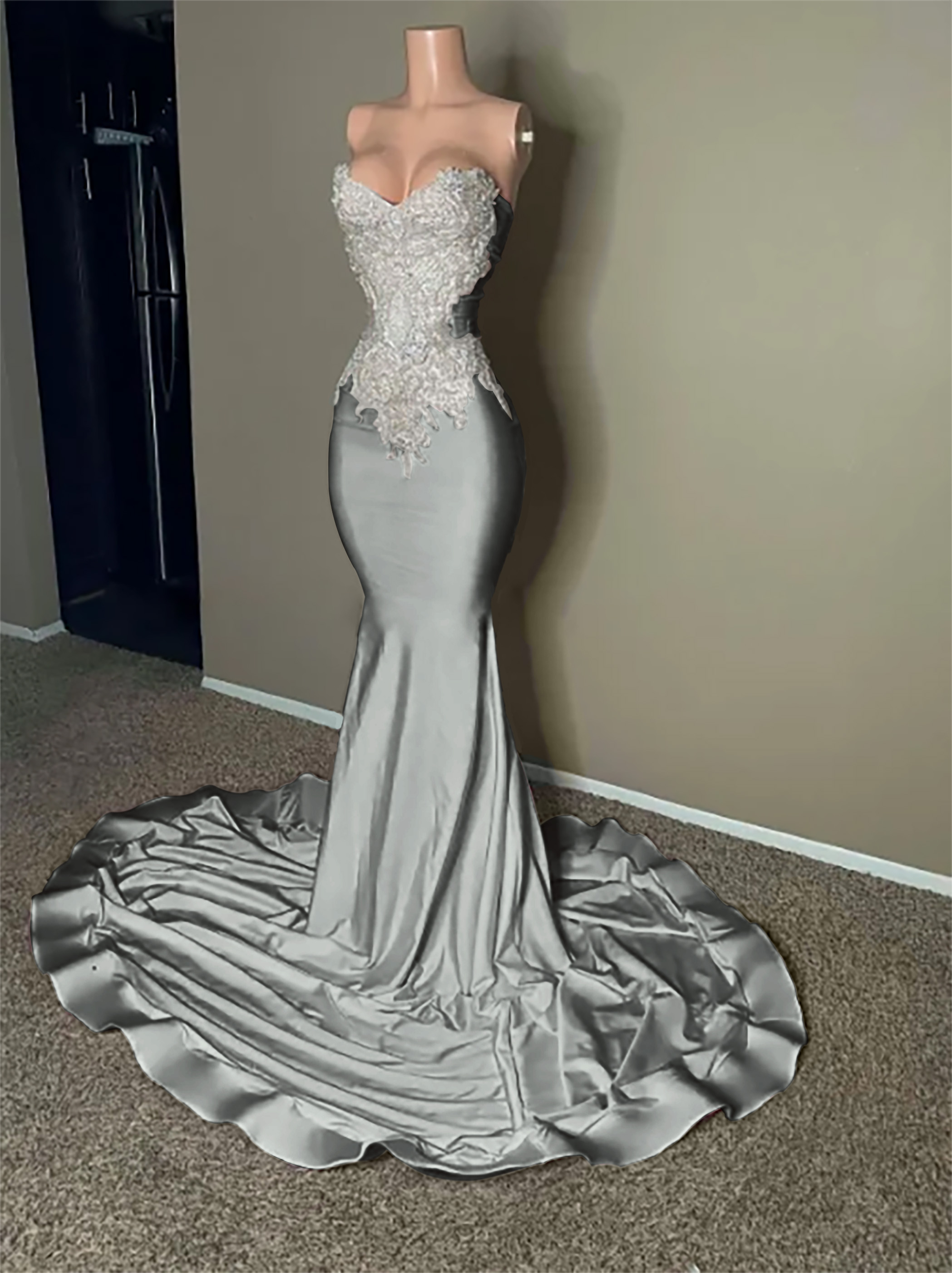 Hidais Stunning Pink Sleeveless Strapless Mermaid Long Prom Dress With Embroidery 