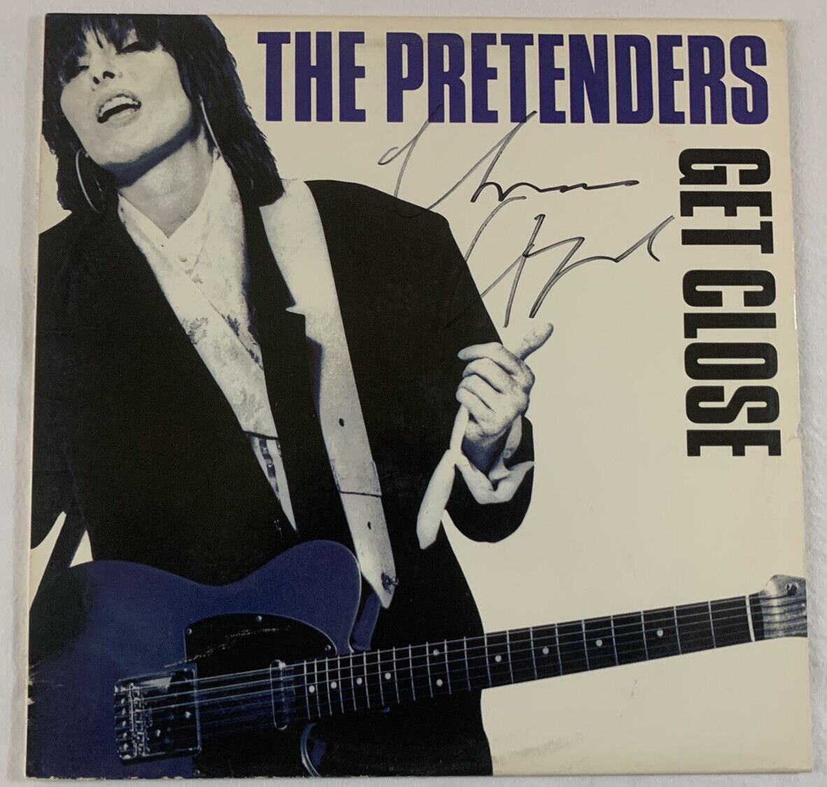 CHRISSIE HYNDE HAND SIGNED GET CLOSE VINYL THE PRETENDERS SINGER AUTOGRAPH COA