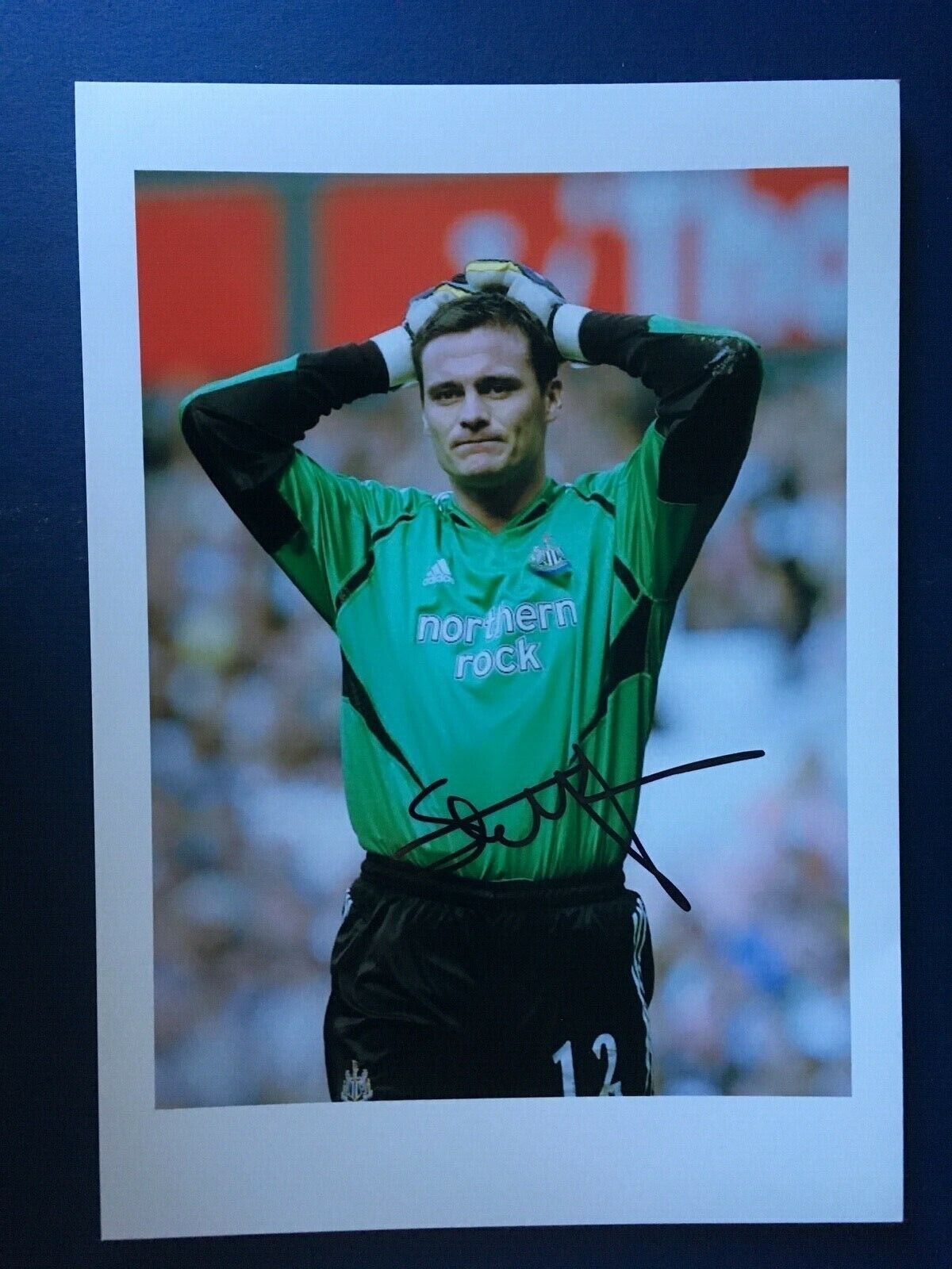 STEVE HARPER - FORMER NEWCASTLE FOOTBALLER - EXCELLENT SIGNED Photo Poster painting