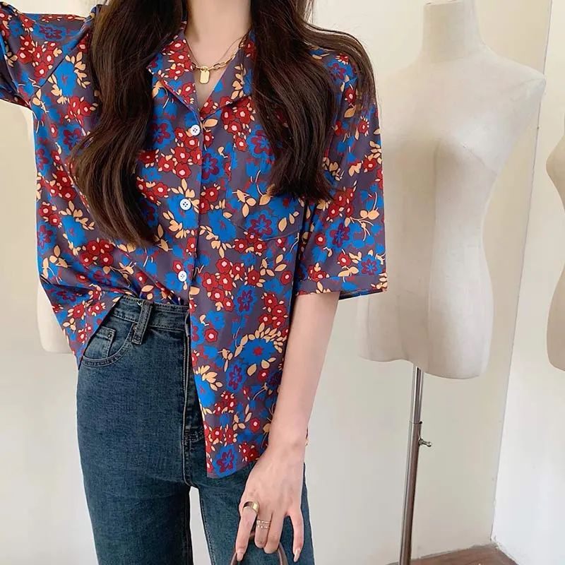 Vintage Floral Print Pocket Loose T-Shirt