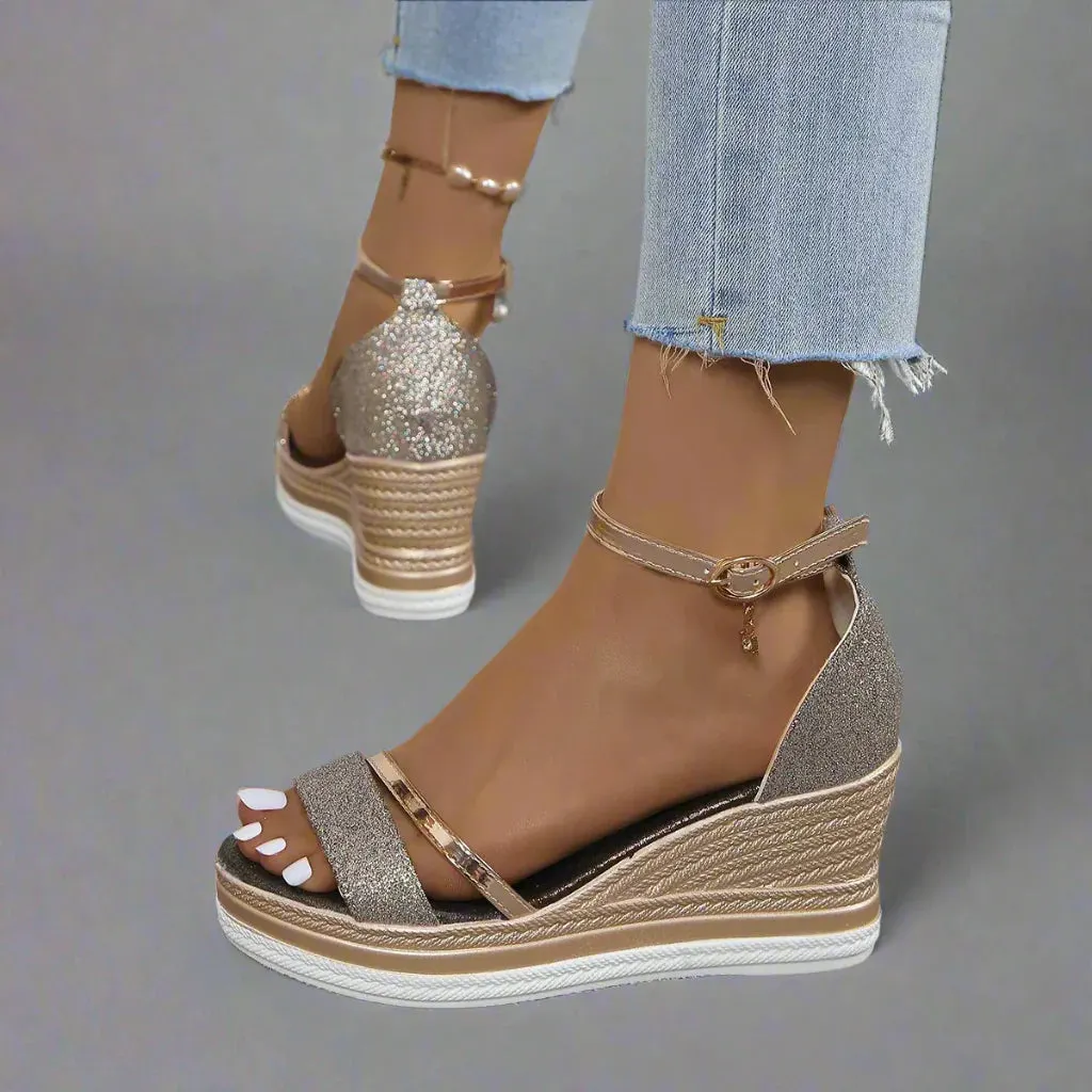 Damen Glitzer-Keilabsatz-Sandalen mit Plateau und Fesselriemen – Offene Spitze, bequem & glamourös für Abend & Sommer.-83231-4bc09d8d-c282-4921-aecd-536fb7fb3268
