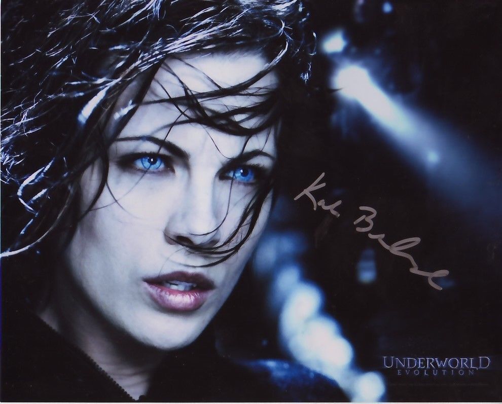 KATE BECKINSALE AUTOGRAPH SIGNED PP Photo Poster painting POSTER