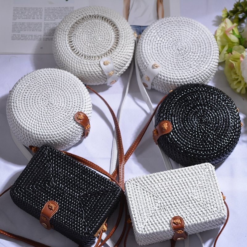 2022 Black White Round Straw Bags Women Summer Rattan Bag Handmade Woven Beach Cross Body Bag Circle Bohemia Handbag Bali Box US Mall Lifes