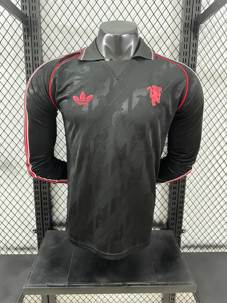 2024-25 Manchester United Retro Long Sleeve Shirt - Player Edition