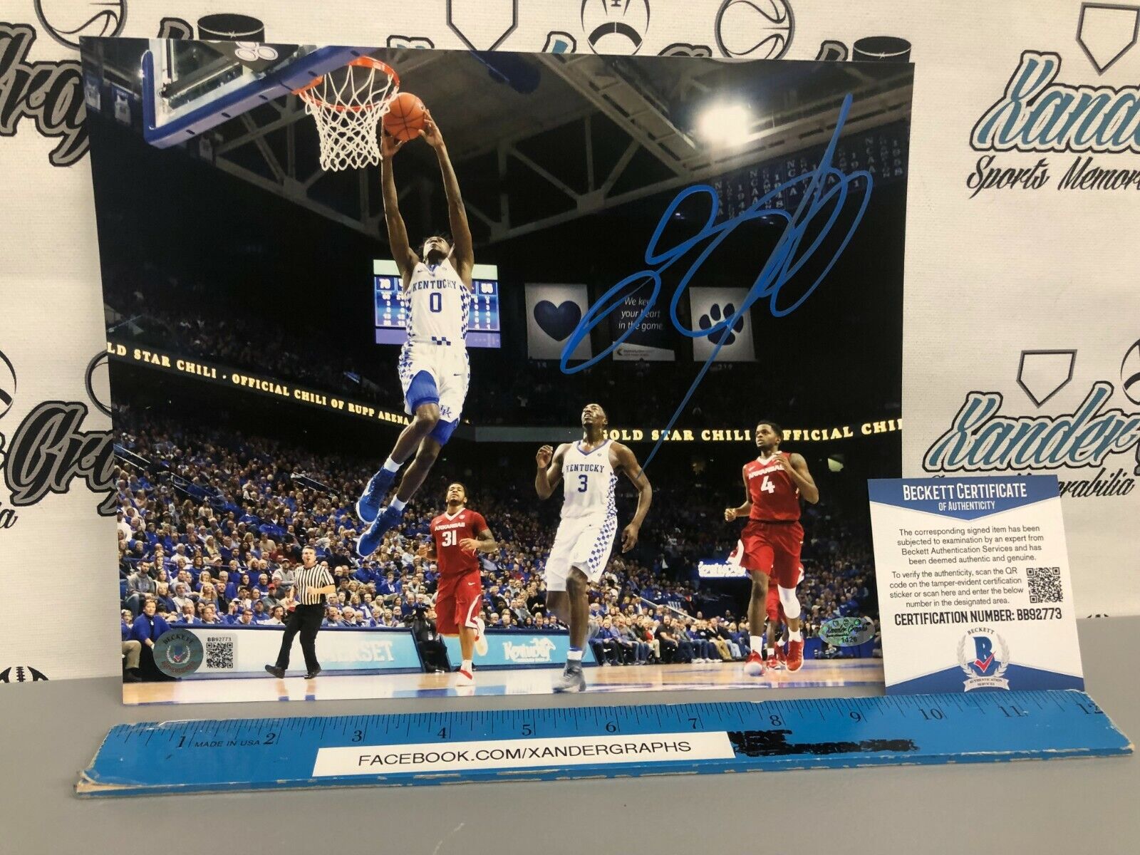 DE'AARON FOX SIGNED AUTOGRAPHED 8x10 BASKETBALL Photo Poster paintingGRAPH BECKETT BAS COA