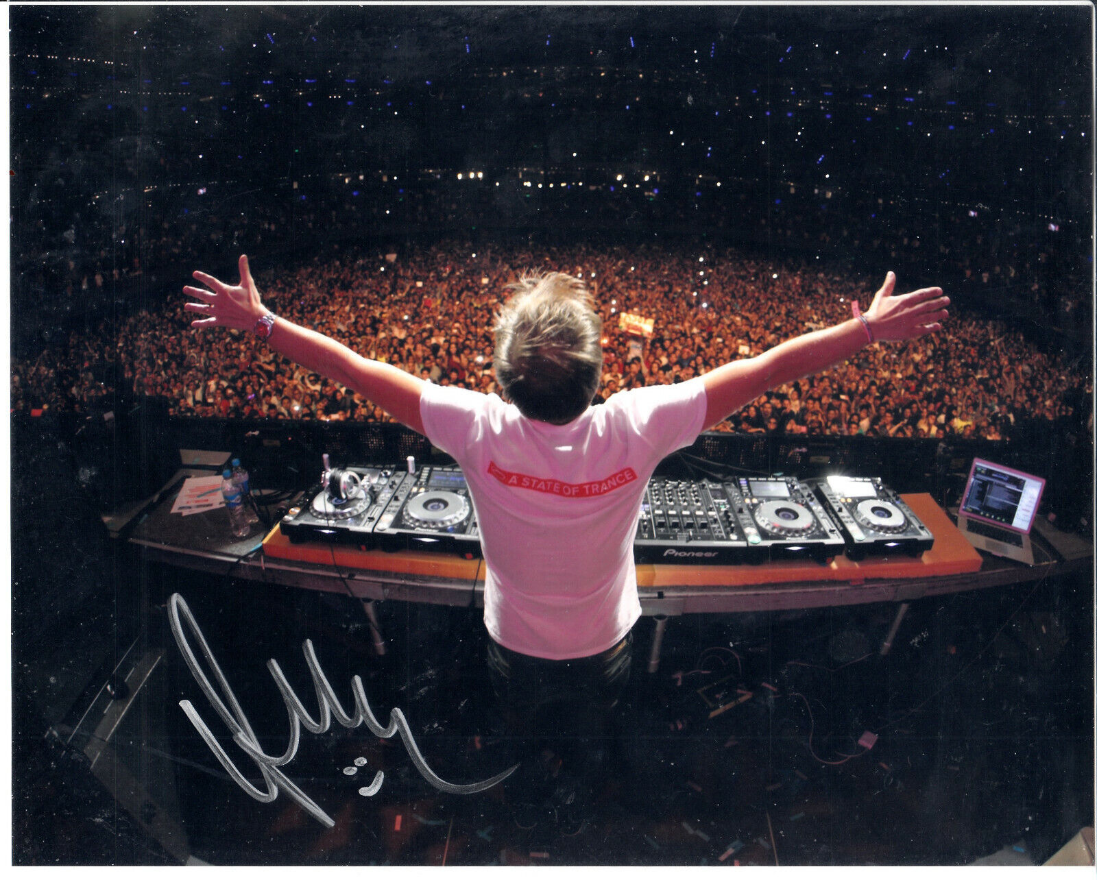 Armin van Buuren Dutch DJ producer eltctronic music dance 8x10