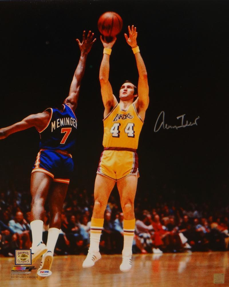 Jerry West Autographed Los Angeles Lakers 16x20 Shooting P.F. Photo Poster painting-PSA/DNA Auth