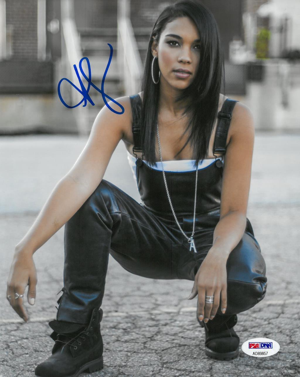 Alexandra Shipp Signed Authentic Autographed 8x10 Photo Poster painting PSA/DNA #AD89857