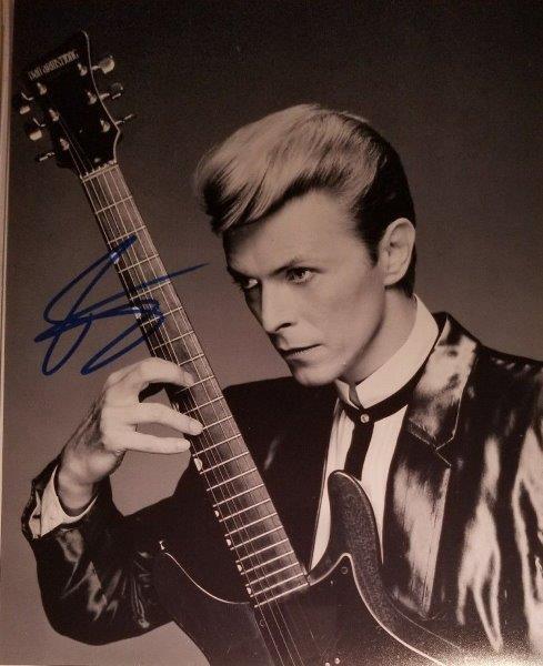 REPRINT - DAVID BOWIE Autographed Signed 8 x 10 Photo Poster painting Poster RP Man Cave