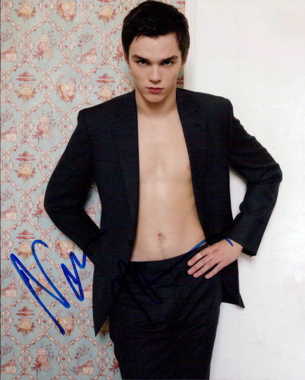 Nicholas Hoult shirtless signed 8x10 Photo Poster painting in-person COA